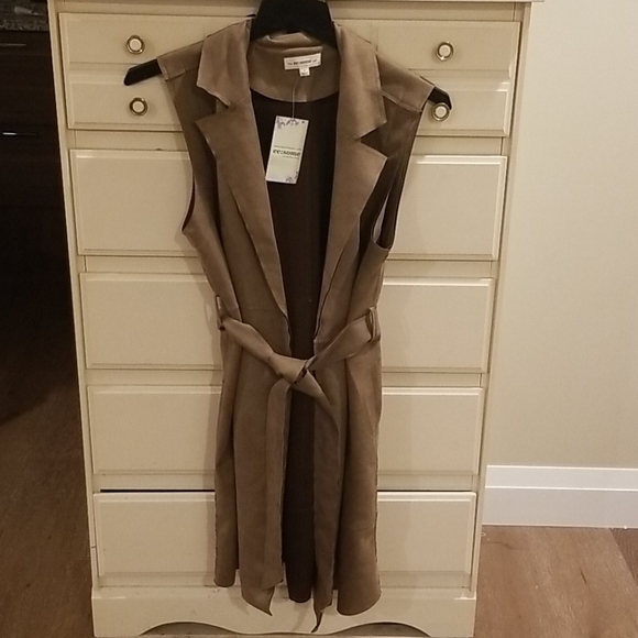 ee:some Jackets & Blazers - ee:some Faux suede Vest